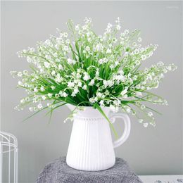 Decorative Flowers Artificial Flower 25 Heads/Bouquet Mini Campanula With Leaf Plastic Fake Lily Aquatic Plants Home Room Decoration