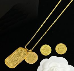 Luxurious Women Resin drill Necklaces Earring Rings Hairpin Set Banshee Medusa Portrait 18K Gold Plated New Designed Designer Jewellery 3013