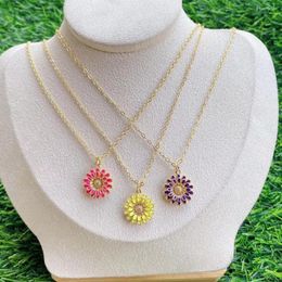 Pendant Necklaces 10PCS Elegant Colour Enamel Daisy Flower For Women Girl Jewellery 2022 Charm DIY Accessories Gold