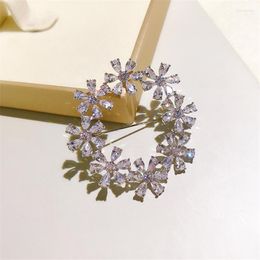 Brooches Simple Wreath Brooch Rhinestone Pins Crystal Wedding Broaches For Bridal Bouquet Dress Sash Broach Jewellery Xmas Gift