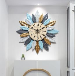 Wall Clocks European Wrought Iron Clock Hanging Pendant Livingroom Home Mute Mural Decoration El Sticker Crafts