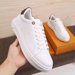 2022 Mens Casual Flat Trainer Sneaker Luxury Designer Breathable White Tennis Sport Shoe Lace Up Multi Coloured For Autumn Winter mkjj000000001