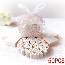 Gift Wrap 50pcs Butterfly Laser Cut Hollow Carriage Favour Gifts Candy Boxes With Ribbon Custom Baby Shower Wedding Party Favour Decoration 220922