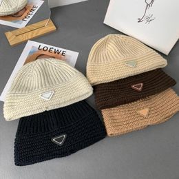 Beanies Women's Skull Caps Autumn And Winter Warm Fashion Brand Designer Couple Candy-colored Woollen Metal Triangle Letter Knitted Hat