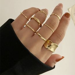 Vintage Gold Color Geometric Round Twist Finger Ring For Women Fashion Circle Knot Joint Wedding Rings Fashion Jewelry