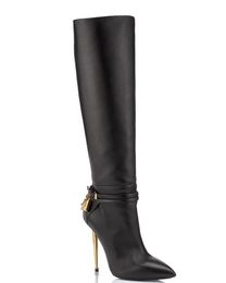 Tom-ford-sapatos Feminino Botins de marca de luxo sapatos de inverno Estampado brilhante Couro de crocodilo cadeado Bota de tornozelo bico fino mulher sexy Salto alto