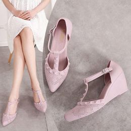 Dress Shoes 2022 Summer Fashion Pointed Buckle Wedge Heel High Trend Comfortable Jelly Beach Sandals