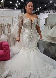 2022 Vestidos de noiva de sereia luxuosos mangas longas sexy de ilusão de ilusão de ombro Apliques de lixo cristalina Floras de noiva Vestidos de casamento elegantes Robe de Mariee