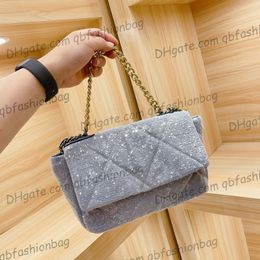 30CM/25CM Womens Holiday 19 Sequins Bags Classic Flap Quilted F/W Large Capacity Interwoven Chain Shiny Crossbody Street Party Luxury Designer Sac Handbags