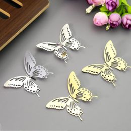 Decorative Figurines 2PC Stainless Steel 3D Butterfly Wall Stickers Background Decor Wedding Festival Hanging Wind Chimes Room Aesthetic