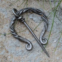 Brooches Viking Brooch Vintage Twist Penannular Cloak Pin Ancient Mediaeval For Women Men Shawl Scarf Decorated