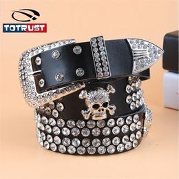 Belts TOTRUST Wide Buckle Belt For Women Woman Vintage Skull Second Layer Cow Skin Top Quality Strap Female Jeans 220923