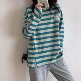 Women's T Shirts Fall Winter Long Sleeve T-shirt Women Print Striped O Neck Split Tees Tops Loose Casual T-shirts Woman Clothing