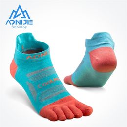 Men's Socks 3 Pairs AONIJIE E4801 E4802 Ultra Run Low Cut Athletic Five Toe Quarter Toesocks For Running Marathon Race Trail 220924