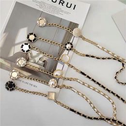 Designer Waist Chains Fashion Brands Luxurys Chain Belt For Woman Wedding Party Dress Classic Golden Flowers Pearl Waist Chain Belts