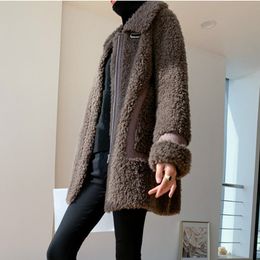 Women s Fur Faux Women Winter Fashion Real Sheep Shearing Coats Female Genuine Lamb Jackets Ladies Solid Colour Warm Overcoats S130 220926