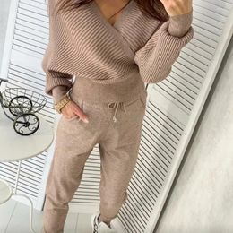 Frauen Pullover Frauen Winter Set Sexy Backless V-ausschnitt Gestrickte Zwei-stück Anzug Batwing Hülse Streetwear Kleidung Lugentolo