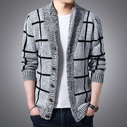 Men's Sweaters Autumn Knitted Coats Knitting Jumper Slim Fit Pull Homme Man Spring Plaid Cardigan 220924