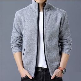 Men's Sweaters fleece Cardigan sweater fallwinter thermal jacket zip knit trend casual plus size M-4XL 220924