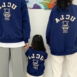 Family Matching Outfits MILANCEL Spring Long Sleeve Hoodies Baby Bodysuit Cartoon Bear Mother And Father Kids Clothes 220924