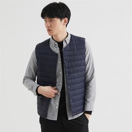 Gilet da uomo Uomo 90 Gilet bianco Gilet da uomo Gilet ultraleggero Cappotto senza maniche portatile Uomo Collo tondo invernale Fodera calda 220926