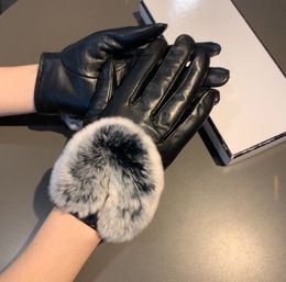 Glove Luxury Windproof Warm Top Quality CH Designer Gloves Leather Glove Ladies Sheepskin Rabbit Fur Winter Mitten For Women Size T0P Quality 002