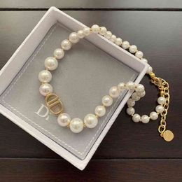 Gute Qualität 2022 Fabrik Großhandel Neue Shell Perlenkette Armband rotes Nacken Einfacher Schlüsselblattkette weibliche Mode Frau Halskette Designer Marke