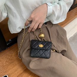 Bags New Women Chain Fanny Pack Leather Waist Luxury Brand Chest Female Belt Fashion Ladies Shoulder Crossbody Y2209