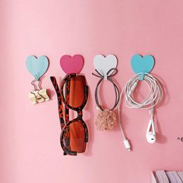 Cute Heart-shaped Creative Metal Strong Adhesive Paste Wall Bearing Kitchen Seamless Heart Hook Dream GCB15844