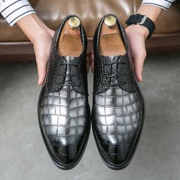 Solid Fashion Shoes Derby Men Color Crocodile Pattern PU Pointed Toe Wing Tip Lace Up Business Casual Wedding Everyday V b