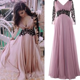 Black Lace Appliques Evening Dresses Deep V Neck Backless Prom Gowns With Long Sleeves A Line Floor Length Chiffon Special Occasion Dress