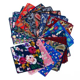 28 Designs Baumwolltaschentücher Neue 25x25 cm Druckblume Paisley Pocket Squares Mode Vintage Anzug Tasche Handtuch für Männer