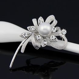flower brooch for dress UK - Crystal Flower Brooch Pin Business Suit Tops Wedding Formal Dress Corsage Rhinestone Brooches for Women Men Fashion Jewelry