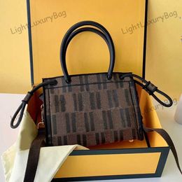 Light luxury Temperament Shoulder Bag Designer Exquisite Multicolor Crossbody For Women Classic Famous Brand Shopping Purses 220204