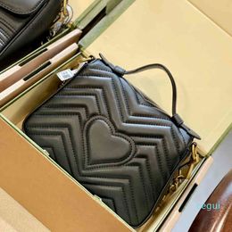 2022 new fashion Evening Bags Shoulder Bag Top Quality Handbags Leather Women Fringed Messenger Classic Double Letter Clasp Decoration Crossbody Brand Purse