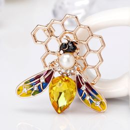 Gold Honeycomb Bee Brooch Pin Business Suit Tops Rhinestone Corsage Brooches for Women Men Fashion Jewelry