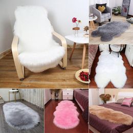 Carpets Soft Sheepskin Fluffy Area Rug Carpet Indoor Modern Silky Fur Rugs Living Room Bedroom Floor Mat Warm Artificial Textile Home