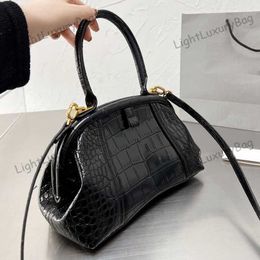 Fashion Shell bag Shoulder Designer Leather Wallet Exquisite atmosphere Crossbody For Women Classic Famous Brand Shopping Purses 220204