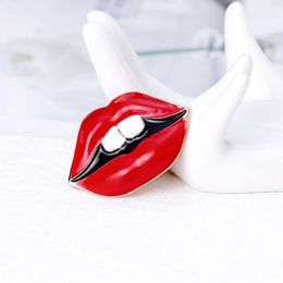 Red Lip Brooch Pin Business Suit Tops Formal Dress Corsage Brooches for Women Gift Fashion Jewellery