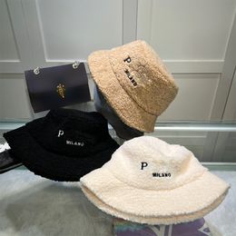 Wholesale Autumn Winter Bucket Hats Warmth Faux Fur Fluffy Velvet Fedoras Outdoor Foldable Fisherman Hat Designer Cap