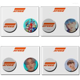 Brooches Kpop ATEEZ Badge Set Two Po TREASURE High Quality SONG HWA YUNHO Arrivals Wholesale