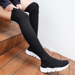 Botlar Diz çorap üzerinde kadınlar ayakkabı kadın moda düz sonbahar kış uzun bot vücut şekillendirme spor ayakkabılar 220928