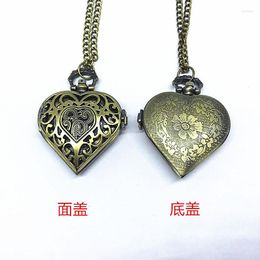 Pocket Watches Retro Bronze Dream Hollow Out Heart Poker Carousel Accessory Quartz Watch Chain Necklace Pendant For Girl Women