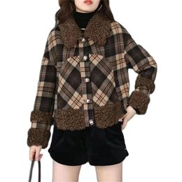 Womens Fur Faux Autumn And Winter Imitation Cashmere Coat Lamb Wool Plaid Fashion Allinone Loose Short Top 220929