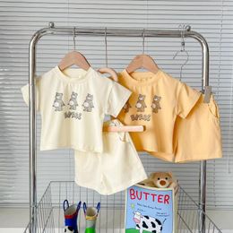 Set di abbigliamento 2022 Summer Bambe Set Boys Girls Girl Bear Stamp Thirt Shorts 2pcs Infant 105