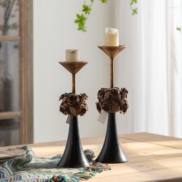 Candle Holders Retro Metal Flowers Holder Desktop Decorative Ornaments Nostalgic Antique Stick Rack Home Decor Pography Props