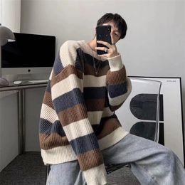 Men's Sweaters Japan Style Striped Male O-Neck Pullovers for Men Loose Casual Oversize Knitted Couple Outfit Korea 220930