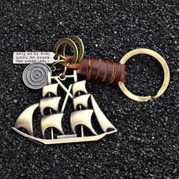 Keychains 2022 Charm Jewellery Vintage Handwork Weave Genuine Leather Sailboat Keychain Simple Alloy Accessories Men Key Chain