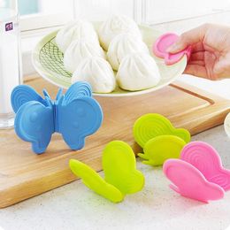 Table Mats Butterfly Heat Insulation Plate Folder Creative Silicone Anti Scaler Oven Thickening Hand Protector Bowl Grip 25g