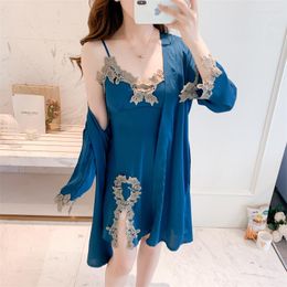 Women's Sleepwear Applique 2PCS Kimono Bathrobe Gown Lady Sexy Spaghetti Strap Sleepshirt Lace Robe Set Satin Nightgown Cosy Homedress